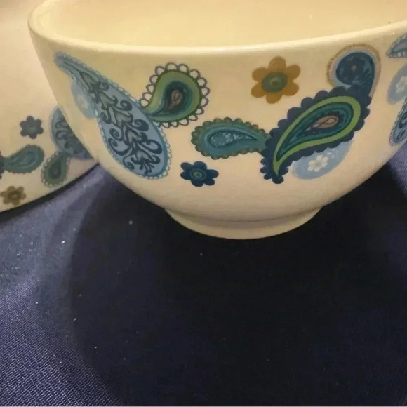 Two Paisley Print Royal Norfolk Bowls - Picture 5 of 8